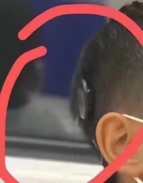 DƬ